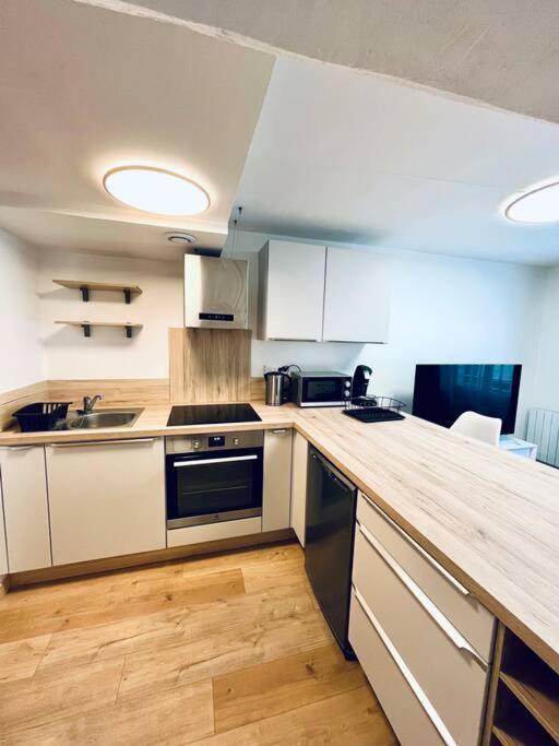 Stylish Studio In The Center Of Senlis Apartment Санлис Екстериор снимка
